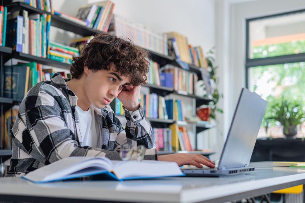 Signs Your Child Is Struggling in School
